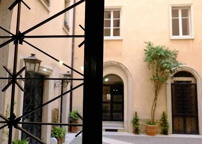 Apartament Beautiful Next To Piazza Di Spagna Rzym