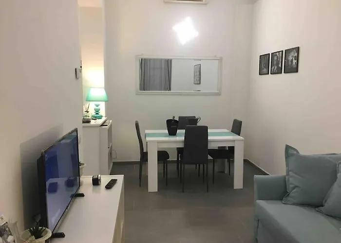 Beautiful Next To Piazza Di Spagna Apartament
